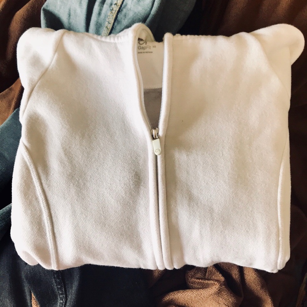 GapFit white workout zip up hoodie, thumbholes - Picture 8 of 8